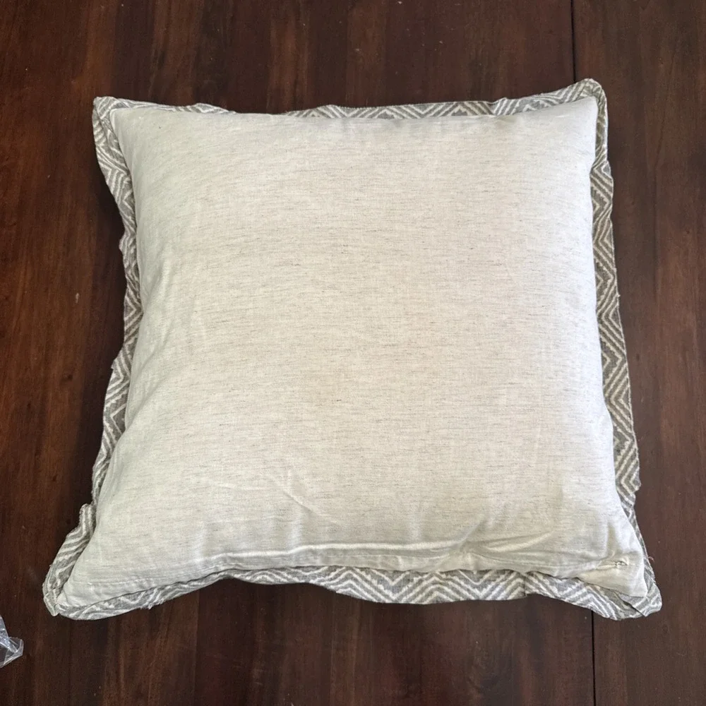 Pottery Barn Throw Pillow Owl Bird Embroidered Appliqué‎ Feather Insert Cover